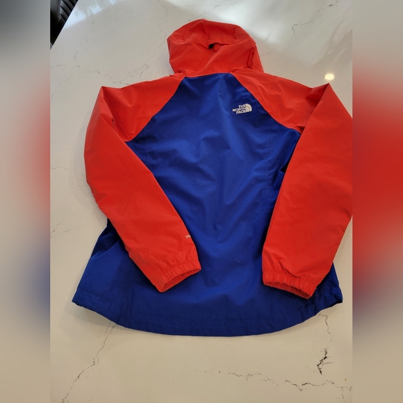 Colorblock Northface Jacket - Picture 2 of 3